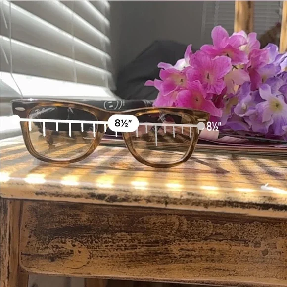 •Ray Ban Sunglasses•